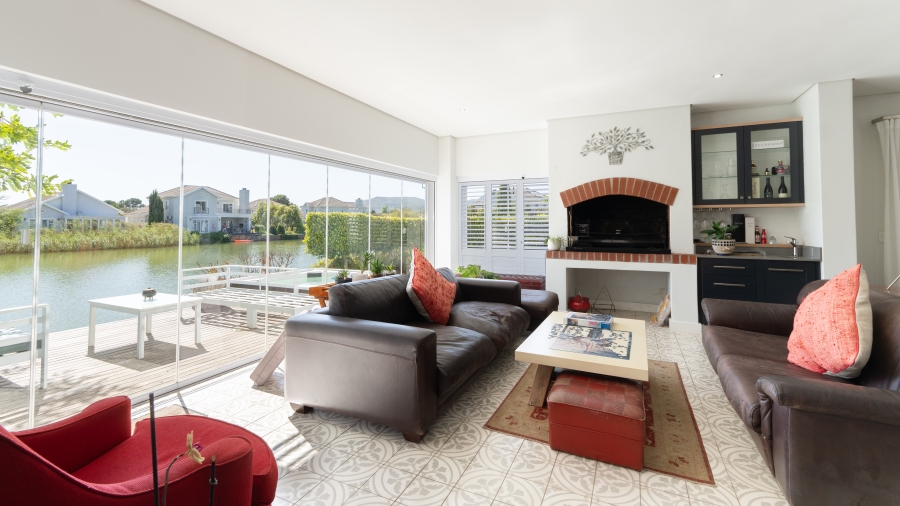 4 Bedroom Property for Sale in Val De Vie Estate Western Cape